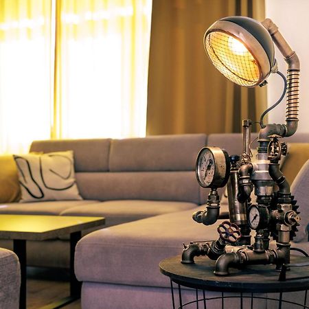 Big 75M2 Next To Opera Building In Direct Centrum, Air-Conditioned, Balcony, 24H Self Checking بانْشكا بيشتريتْسا المظهر الخارجي الصورة
